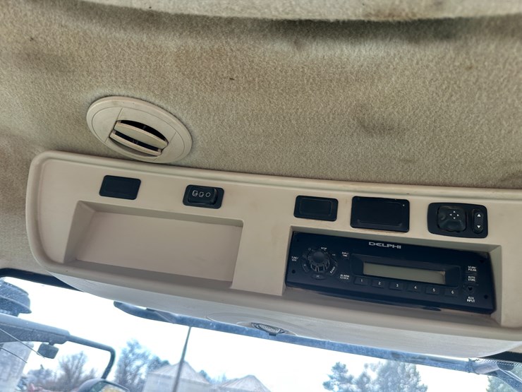 2014-john-deere-9460r-image-82