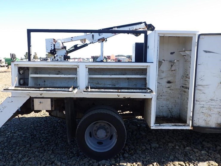 2006-ford-f550-image-9