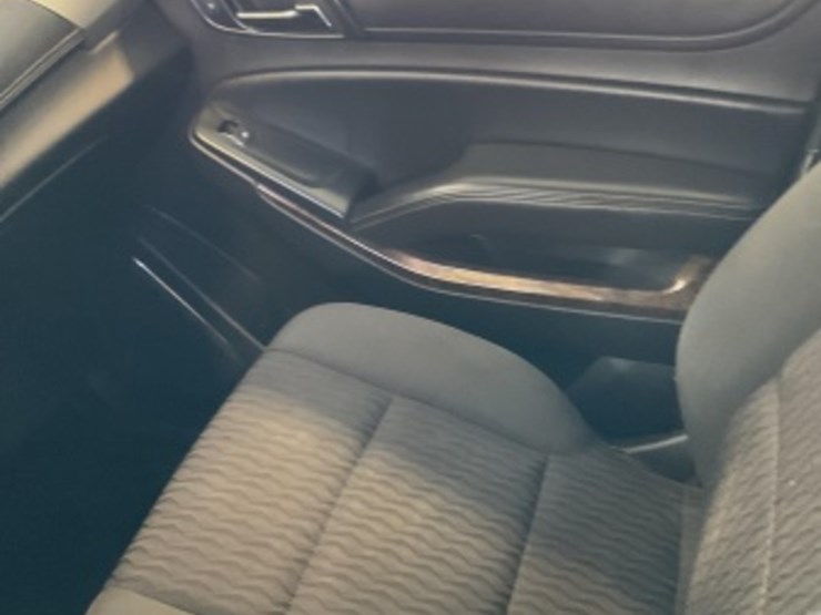 2015-chevrolet-tahoe-image-20