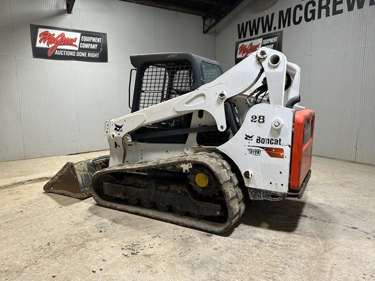 bobcat-t740-image-2