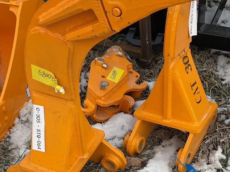 new-unused-giyi-ripper-excavator-attachment,-fits-cat-c-305-excavator-image-2