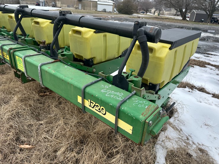 john-deere-1720-image-5
