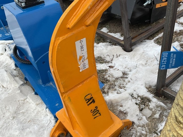 caterpillar-305-image-1