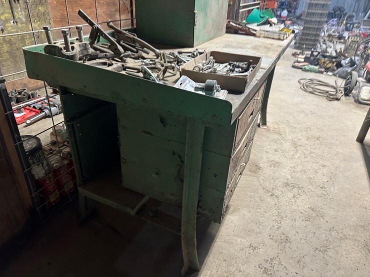 #38491-•-tool-desk-image-2