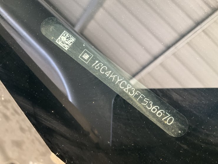 2015-chevrolet-silverado-3500-image-16