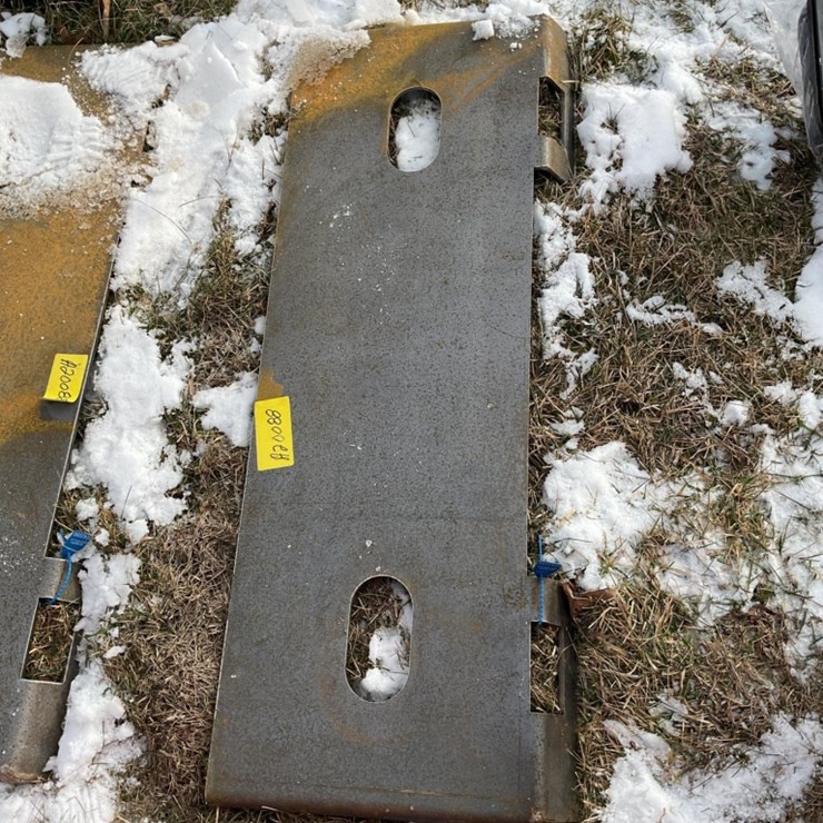 New Unused GIYI Weldable Skid Loader Mount Plate