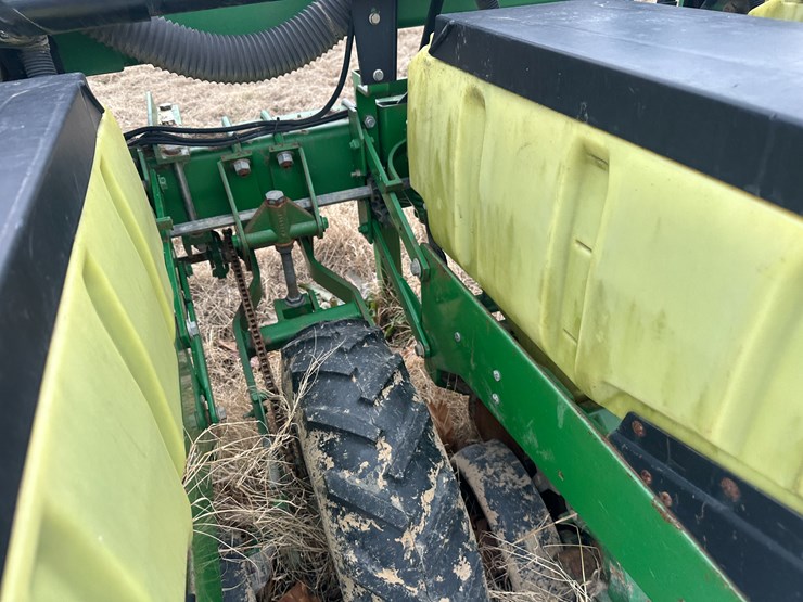 john-deere-1720-image-35