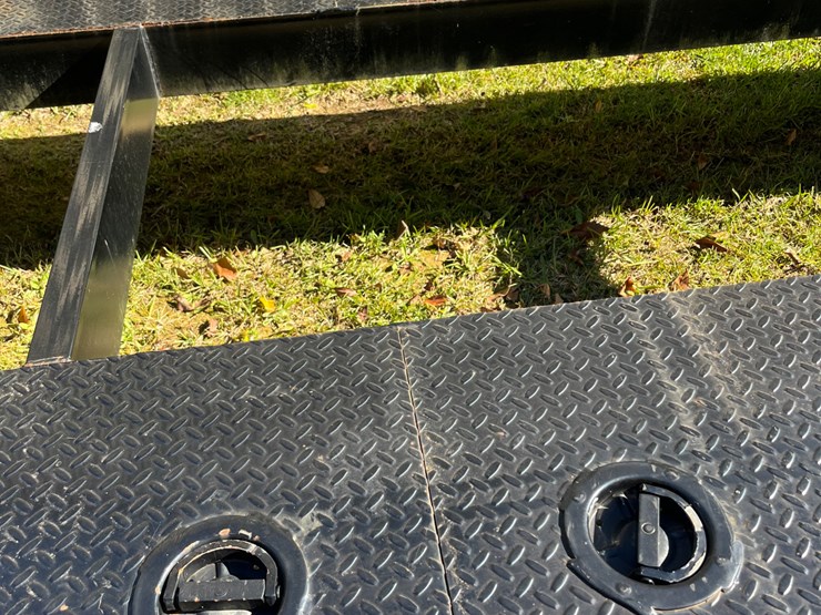 2018-big-tex-car-hauler-image-11