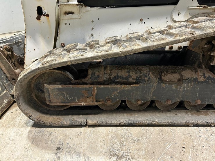 bobcat-t740-image-18