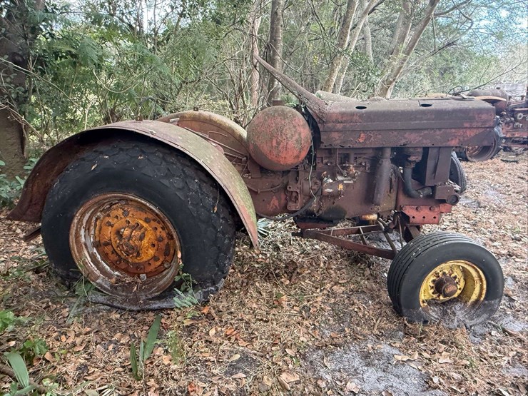 minneapolis-moline-lp-orchard-tractor-image-4