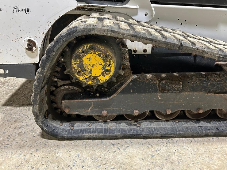 bobcat-t740-image-14