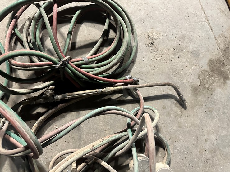 #38496-•-lot-of-torches,-hoses,-&-gauges-image-6