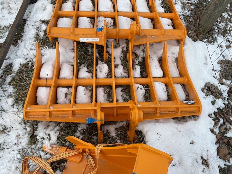 caterpillar-305-image-2