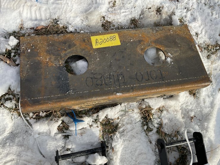 new-unused-giyi-toro-dingo-weldable-mini-skid-loader-mount-plate-image-1