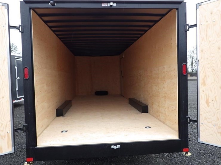 2026-royal-larct52-826v-86-t/a-enclosed-trailer-image-5