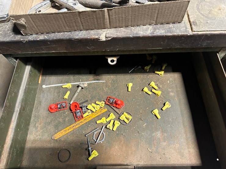 #38491-•-tool-desk-image-3