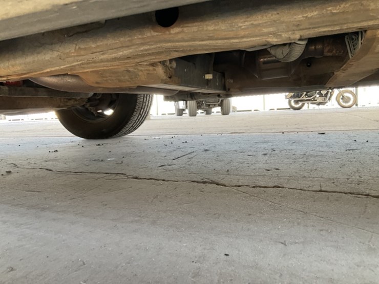 2015-chevrolet-tahoe-image-26