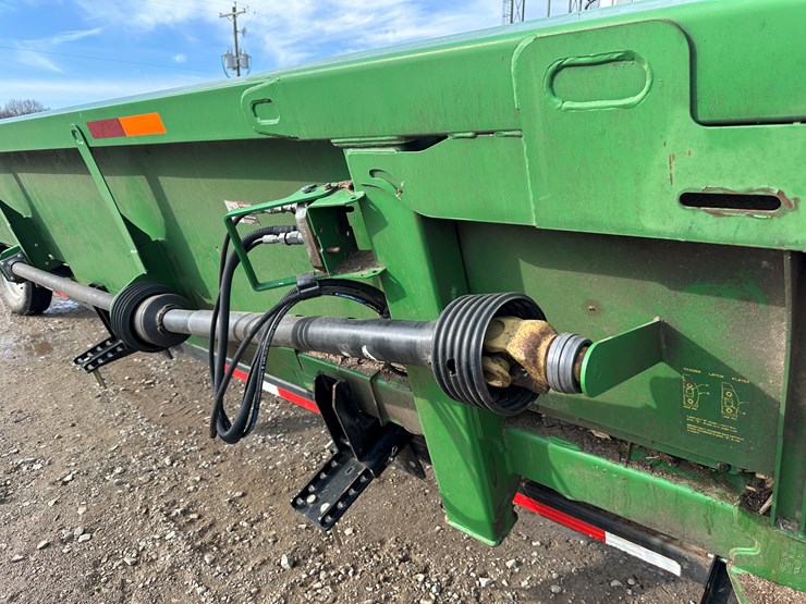 2012-john-deere-616c-image-13