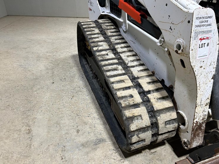 bobcat-t740-image-13