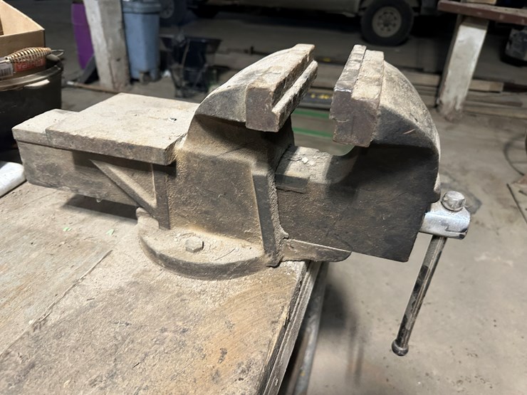 #38487-•-shop-table-w/-8"-vise-image-7