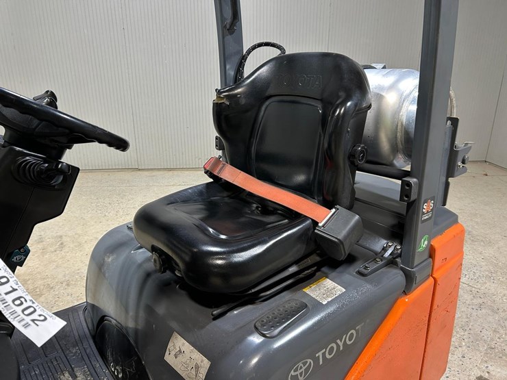 2020-toyota-8fgcsu20-image-16