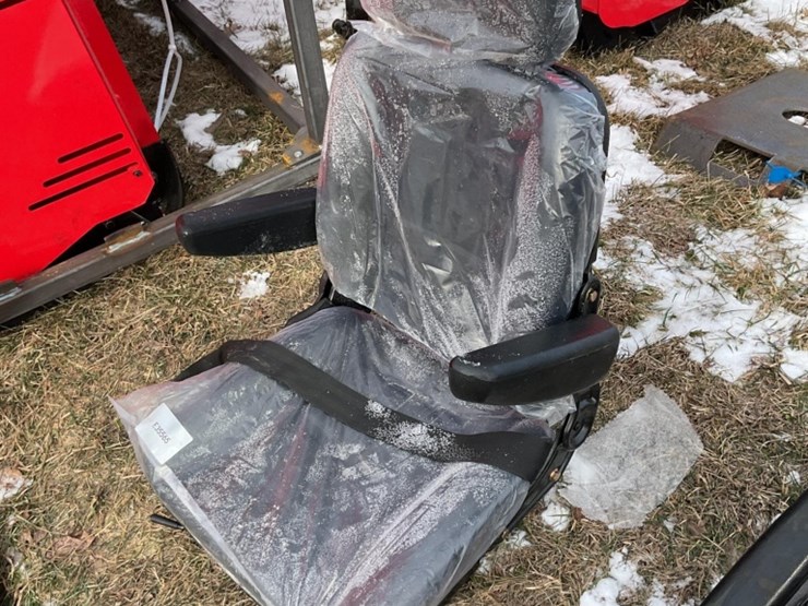 new-unused-sklp-luxury-equipment-seat-with-seat-belt-image-1