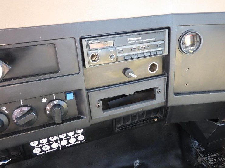 1990-international-4600-image-26