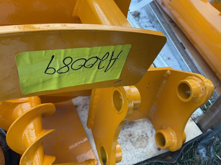 new-unused-giyi-8-pc-cat-301-excavator-attachment-set-image-3