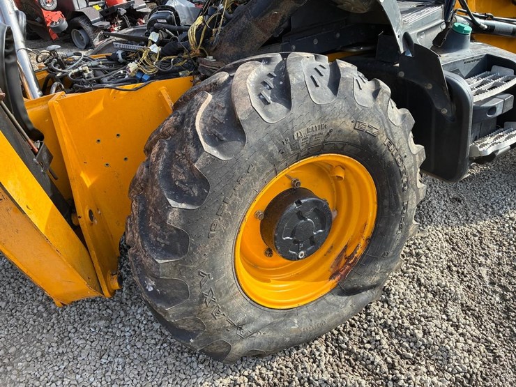 2016-jcb-3cx-image-16