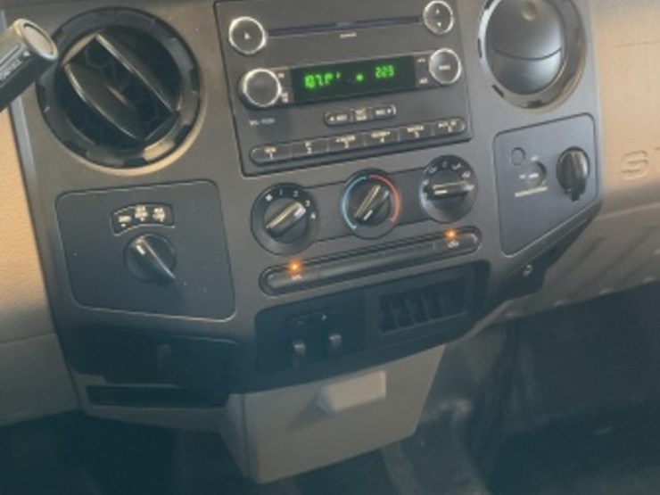 2009-ford-f250-image-19