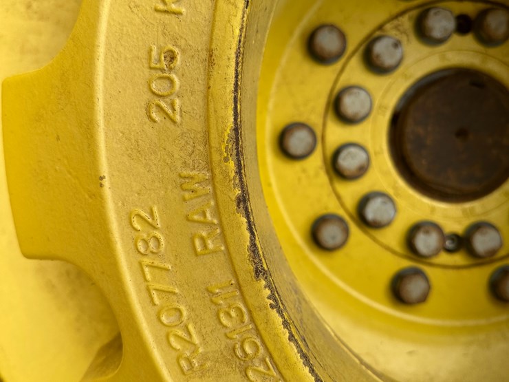 2014-john-deere-9460r-image-25