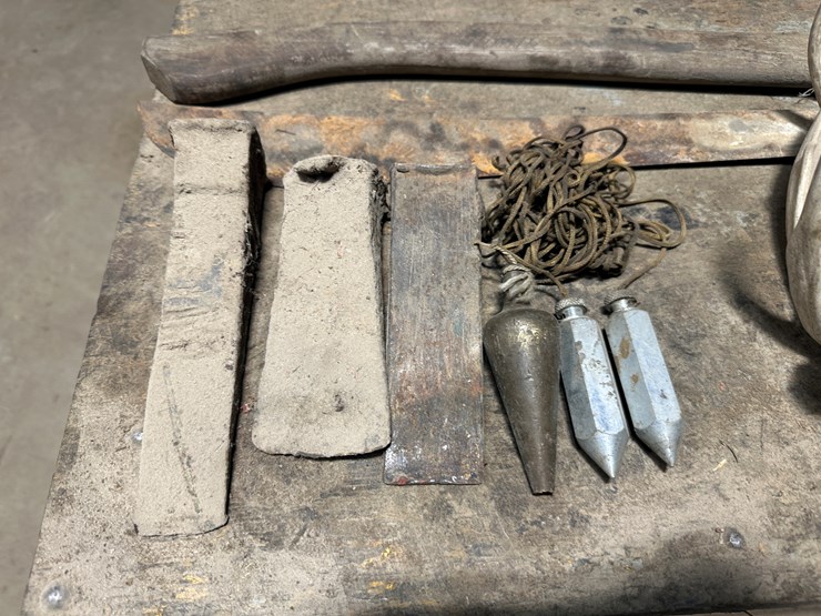 #38485-•-machete,-axe,-&-misc-image-3