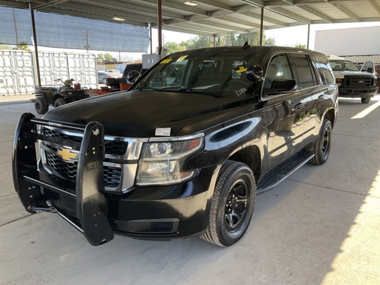 2015-chevrolet-tahoe-image-4