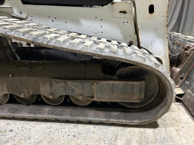 bobcat-t740-image-15