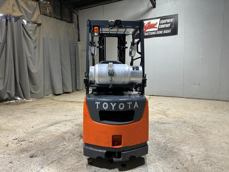 2020-toyota-8fgcsu20-image-3