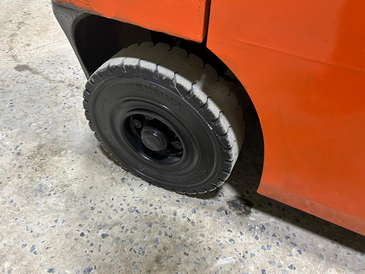 2020-toyota-8fgu25-image-12