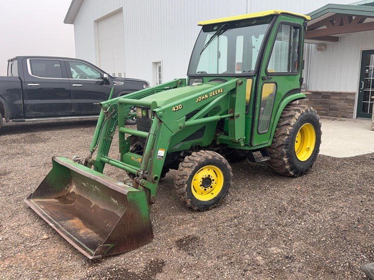 john-deere-4400-image-1