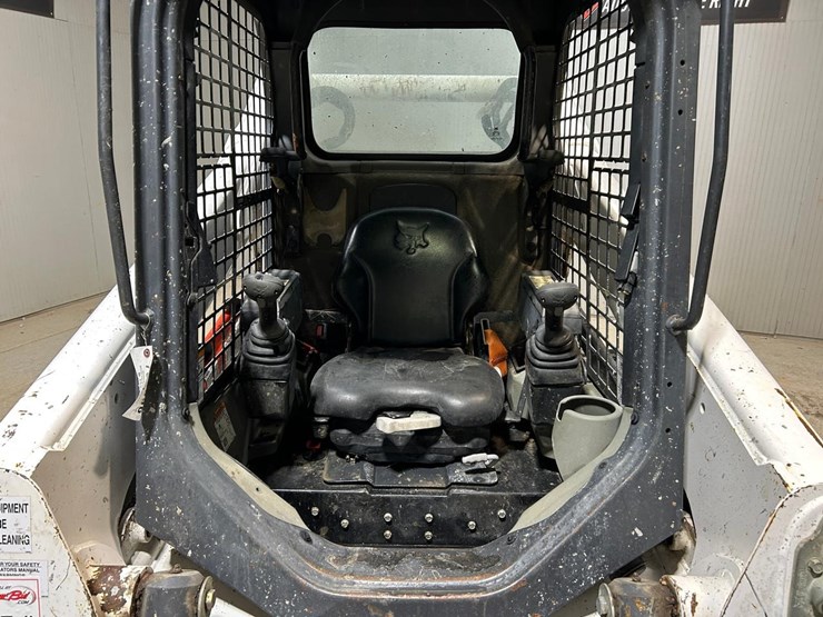 bobcat-t740-image-12