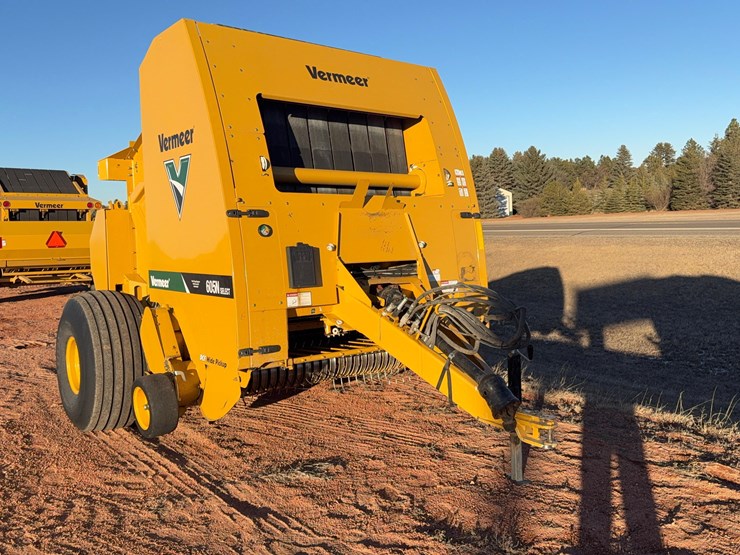 2018-vermeer-605n-image-1