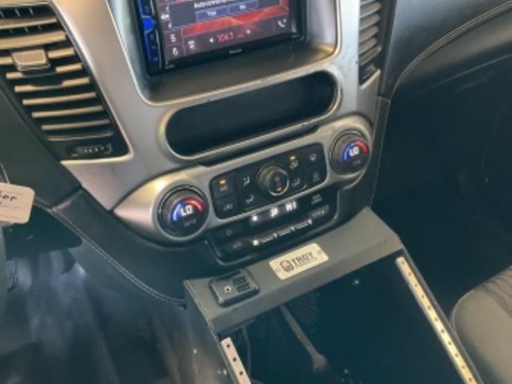 2015-chevrolet-tahoe-image-19