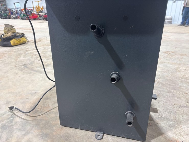 2016-bosch-wbe4100-tire-balancer-image-6