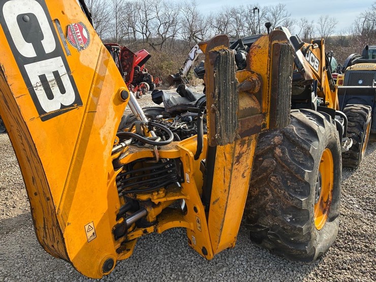 2016-jcb-3cx-image-15