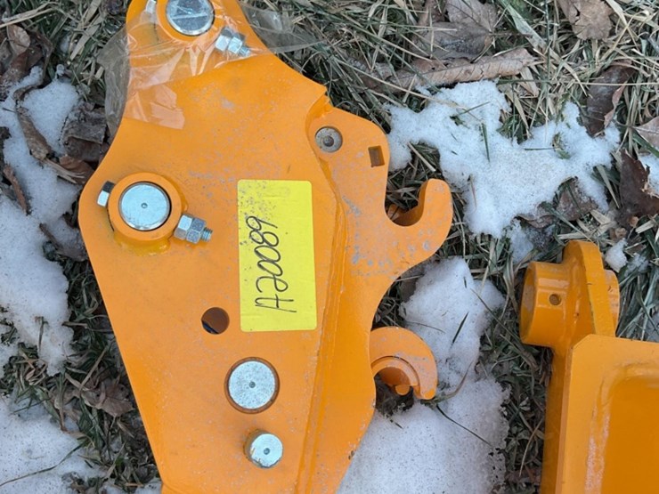 new-unused-giyi-quick-hitch-excavator-attachment-image-2