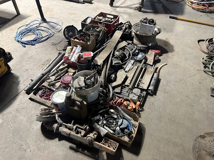 #38494-•-lot-of-misc-parts-image-1