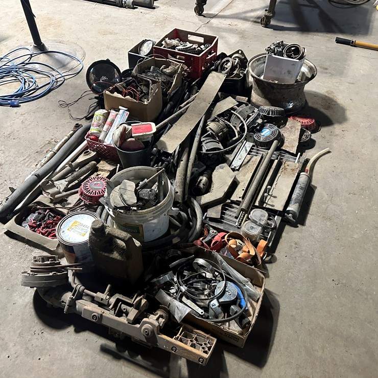 #38494 • Lot of Misc Parts