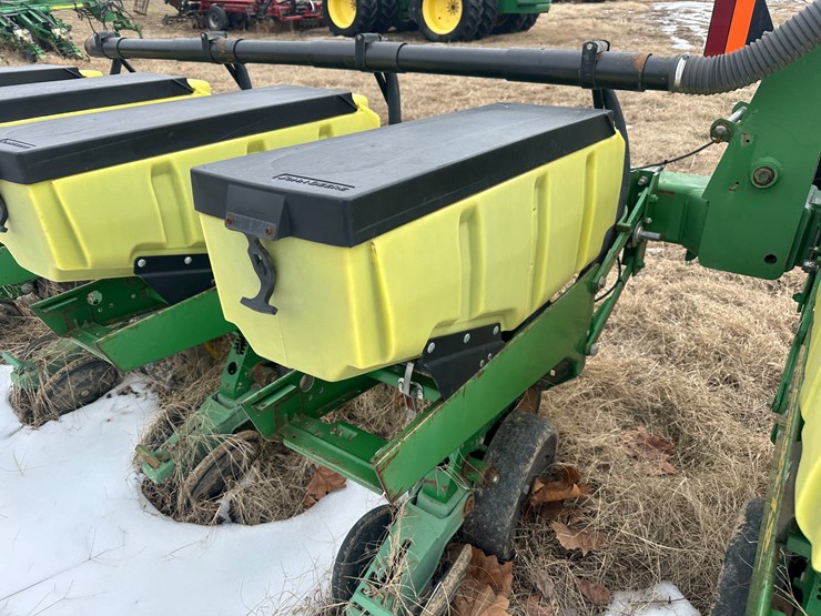 john-deere-1720-image-47