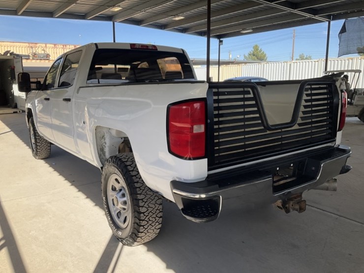 2015-chevrolet-silverado-3500-image-5