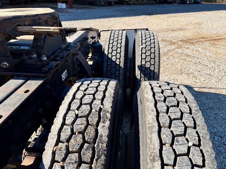 2007-peterbilt-378-image-8