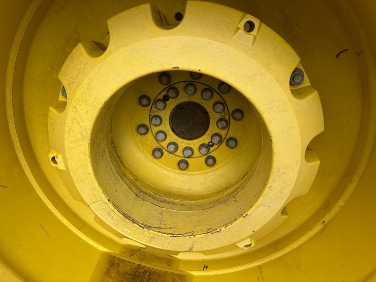 2014-john-deere-9460r-image-24