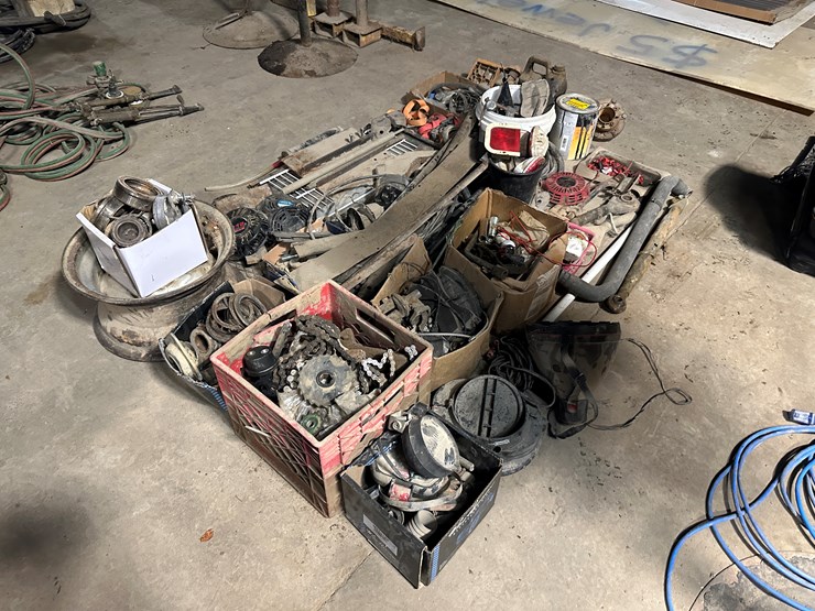 #38494-•-lot-of-misc-parts-image-3